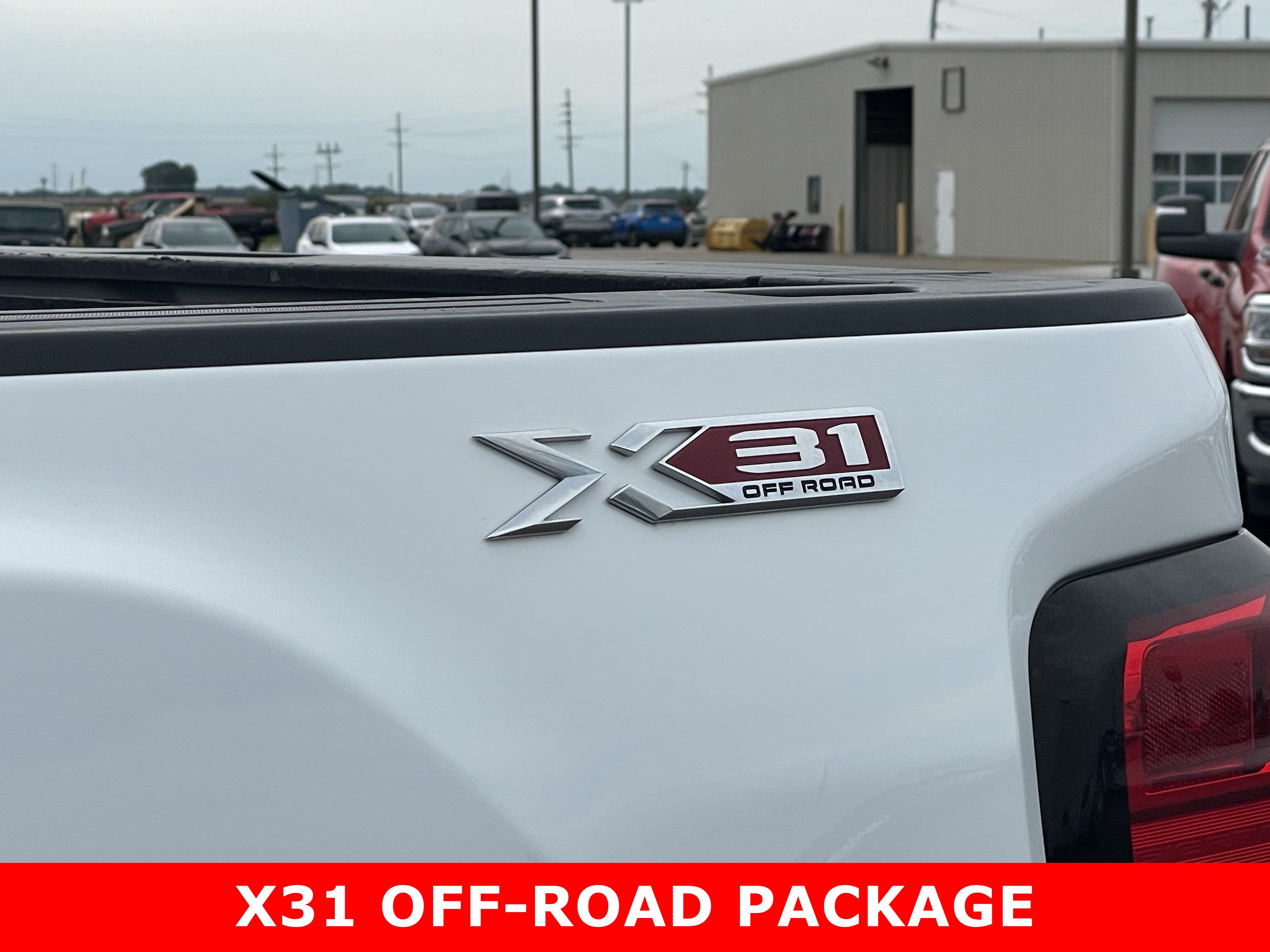 Certified 2021 GMC Sierra 2500 SLT w/ SLT Preferred Package AWD/4WD image 13