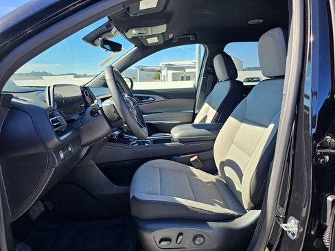 New 2026 Chevrolet Traverse LT w/ Enhanced Driving Package image 23