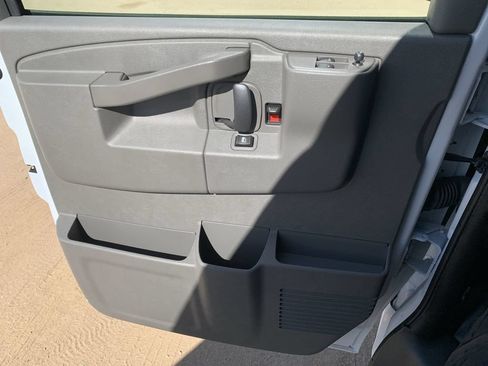 New 2026 Chevrolet Express 2500 w/ Driver Convenience Package RWD image 20