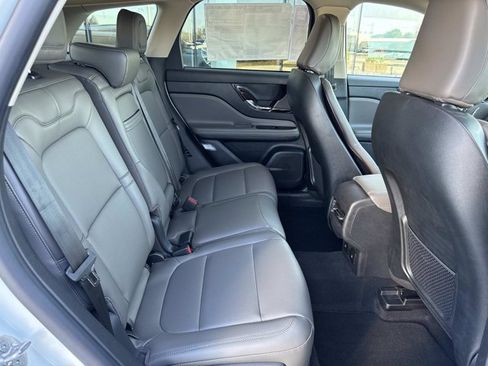 New 2026 Lincoln Corsair Premiere FWD image 22