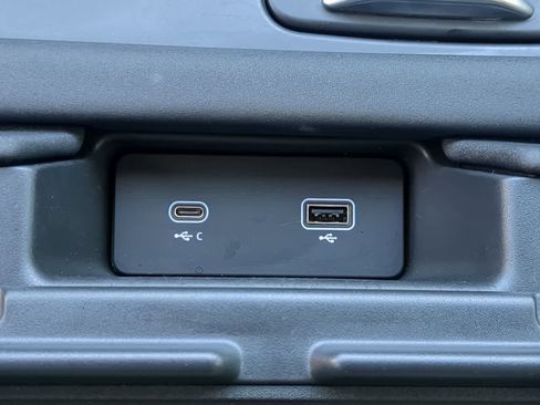 Used 2023 Land Rover Discovery HSE R-Dynamic image 35