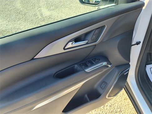 New 2026 Chevrolet Traverse LT w/ Enhanced Driving Package image 18