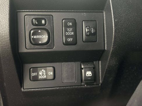 Used 2014 Toyota Tundra Limited w/ Limited Premium Package image 34