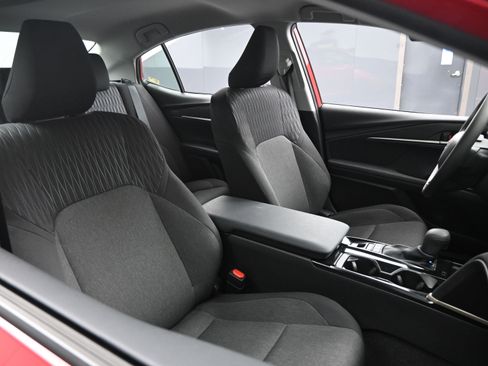 Certified 2025 Toyota Camry LE image 22