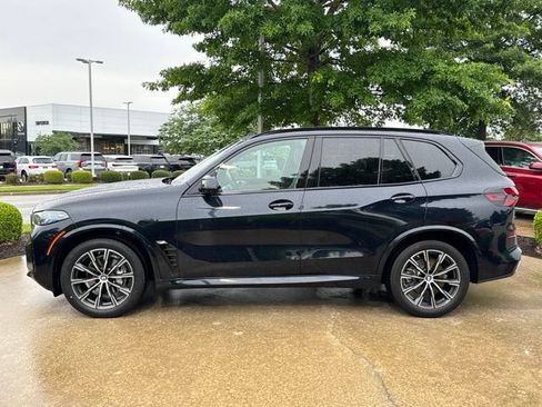 Certified 2025 BMW X5 xDrive40i w/ M Sport Package AWD/4WD image 2