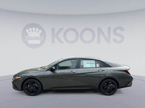 New 2026 Hyundai Elantra Sport FWD image 2