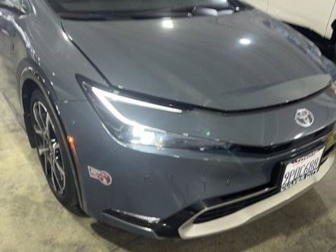 Used 2024 Toyota Prius Prime FWD image 1