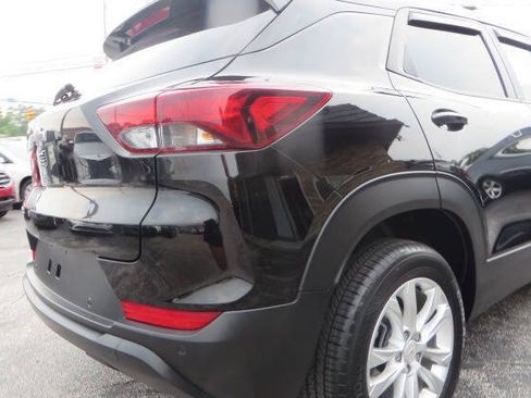 Used 2022 Chevrolet TrailBlazer LS FWD image 38