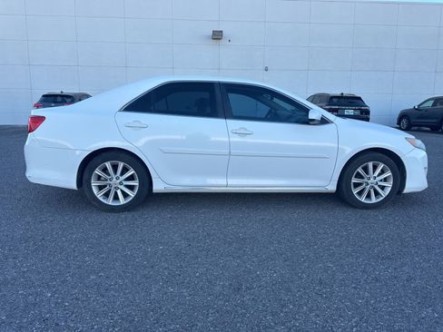 Used 2013 Toyota Camry XLE w/ Leather Pkg image 6