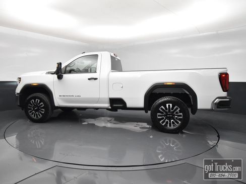 Used 2024 GMC Sierra 2500 Pro w/ Convenience Package RWD image 3
