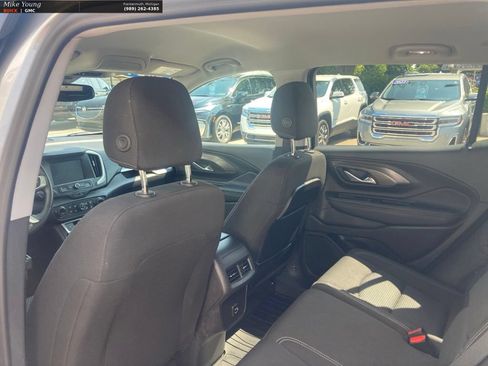 Used 2024 GMC Terrain SLE w/ Driver Convenience Package AWD/4WD image 15