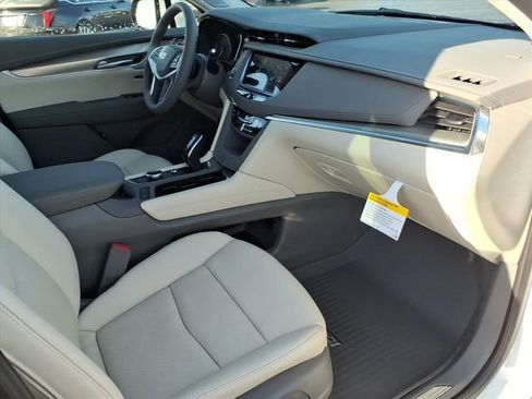 New 2026 Cadillac XT5 Premium Luxury image 24