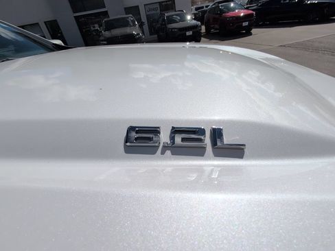 Used 2019 Chevrolet Silverado 1500 High Country w/ Technology Package AWD/4WD image 41