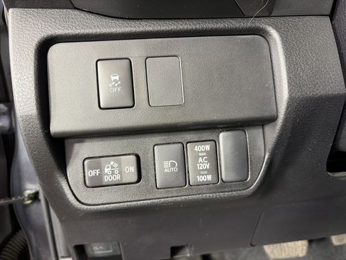 Used 2023 Toyota Tacoma TRD Sport w/ Technology Package image 26