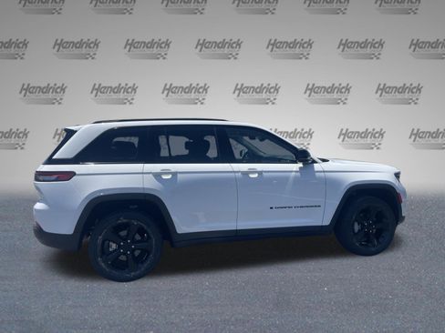 Used 2023 Jeep Grand Cherokee Limited w/ Luxury Tech Group II AWD/4WD image 10