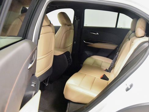 Used 2024 Cadillac XT4 Premium Luxury image 4