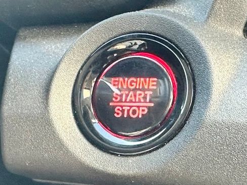 Used 2025 Honda CR-V EX image 10