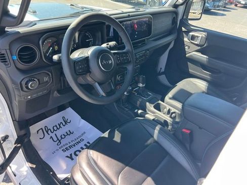 Used 2024 Jeep Wrangler Unlimited Rubicon 4xe AWD/4WD image 13