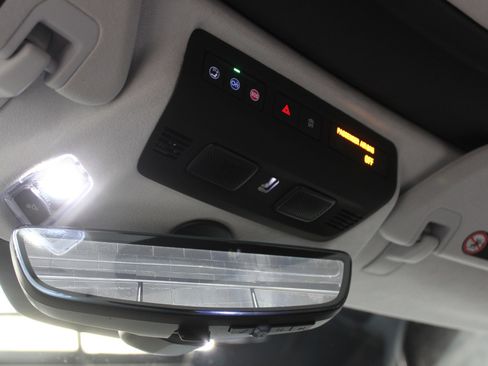 Used 2020 Chevrolet Corvette Stingray Premium Cpe w/ 3LT Preferred Equipment Group image 28