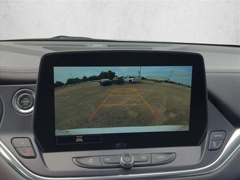 Used 2025 Chevrolet Blazer LT FWD image 14