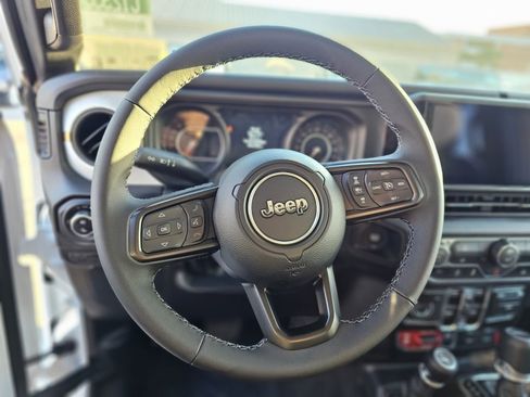 New 2026 Jeep Gladiator Willys AWD/4WD image 23