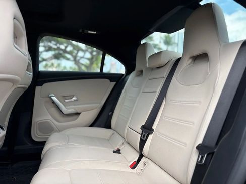 Used 2020 Mercedes-Benz CLA 250 image 10