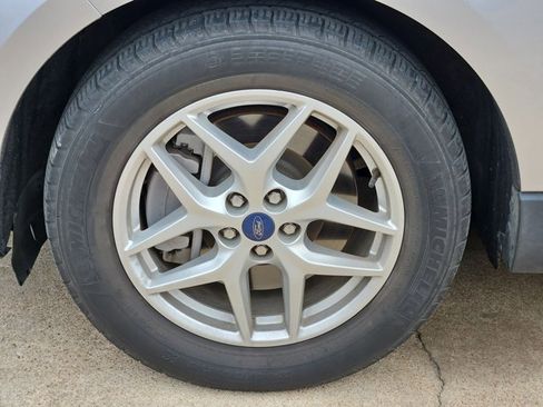 Used 2022 Ford Edge SEL w/ Convenience Package image 14