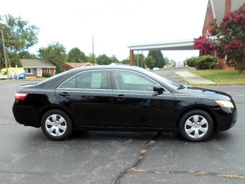 Used 2008 Toyota Camry LE FWD image 4