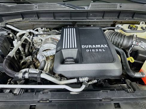 Used 2020 GMC Sierra 1500 AT4 w/ AT4 Premium Package image 9