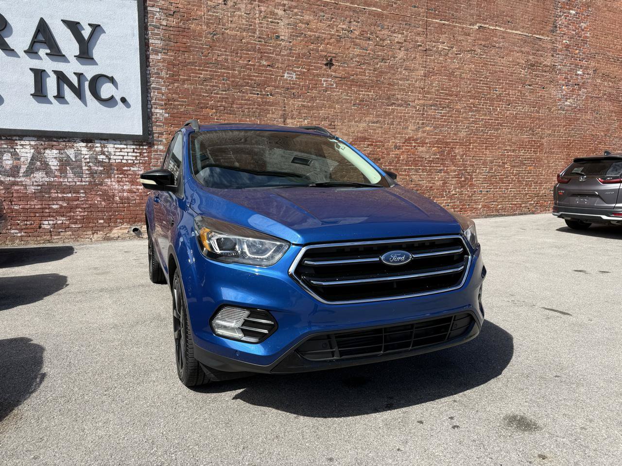 Used 2019 Ford Escape Titanium AWD/4WD image 2