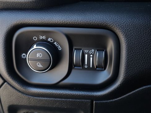 Used 2023 RAM 1500 Laramie AWD/4WD image 24
