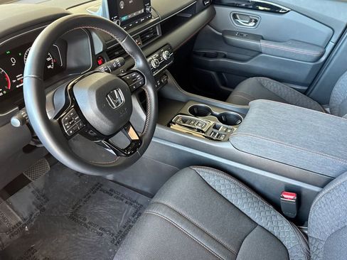Certified 2025 Honda Pilot Sport image 14
