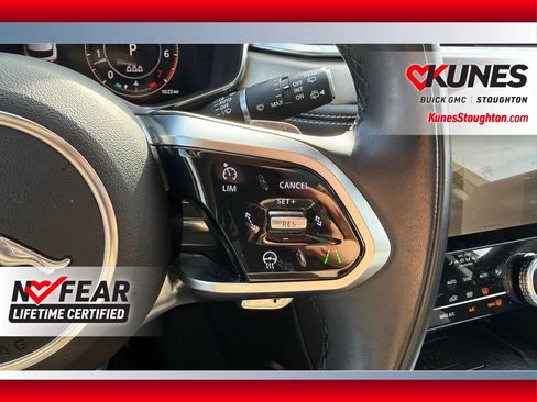 Used 2024 Jaguar F-PACE R-Dynamic S image 40