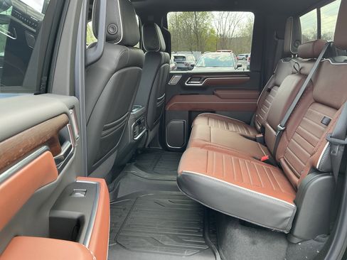 New 2026 GMC Sierra 3500 Denali Ultimate AWD/4WD image 10