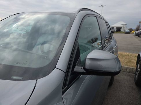 Used 2025 BMW X5 xDrive50e w/ M Sport Package image 9