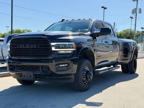 Used 2022 RAM 3500 Laramie AWD/4WD image 2