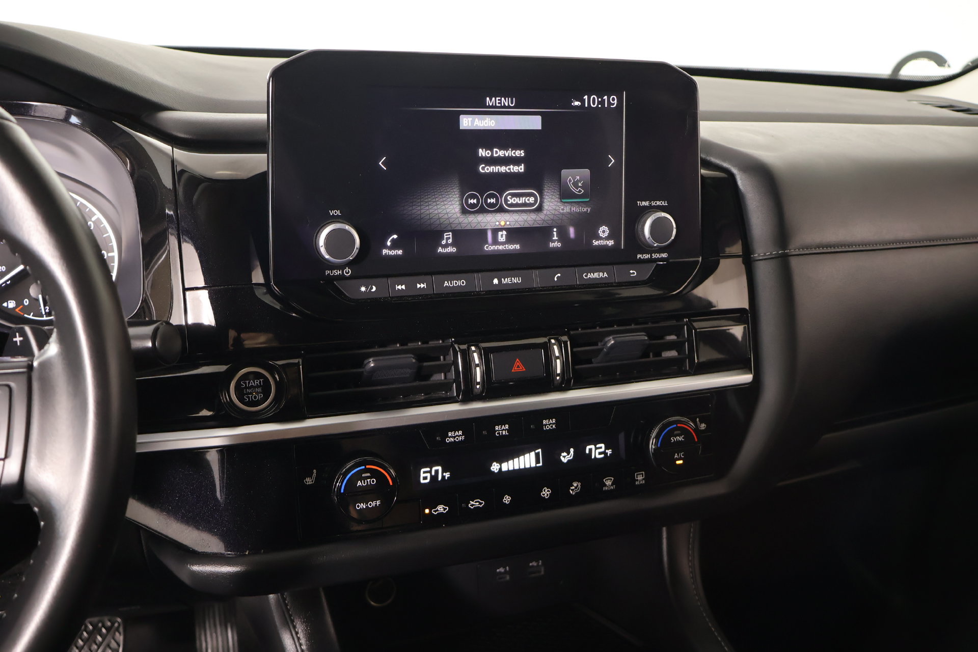 Used 2024 Nissan Pathfinder SV FWD image 5
