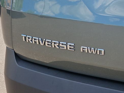 Used 2023 Chevrolet Traverse LT AWD/4WD image 30