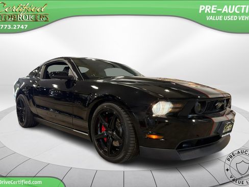 Used 2012 Ford Mustang GT Premium w/ Security Pkg RWD image 3