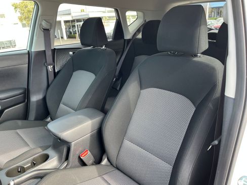 Used 2025 Kia Soul LX w/ LX Technology Package image 36