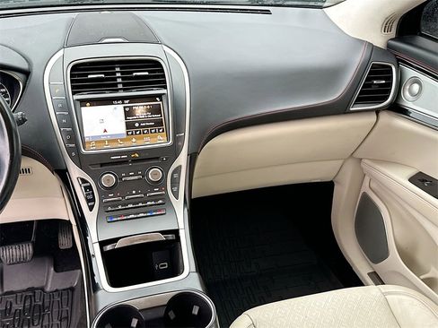 Used 2017 Lincoln MKX Black Label w/ Lincoln MKX Climate Package image 20