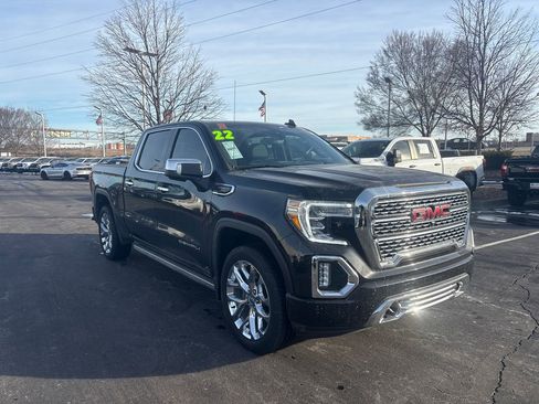 Used 2022 GMC Sierra 1500 Denali w/ Denali Reserve Package AWD/4WD image 3