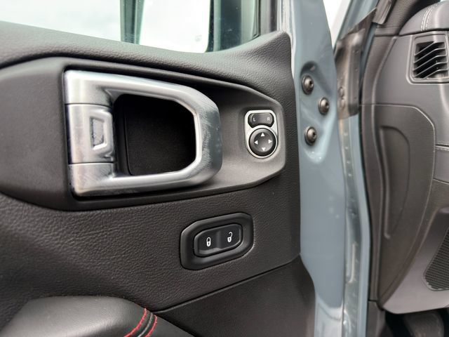 Used 2026 Jeep Gladiator Rubicon AWD/4WD image 20