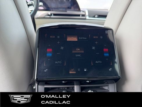 New 2026 Cadillac Vistiq Luxury w/ LPO, Floor Liner Package image 21