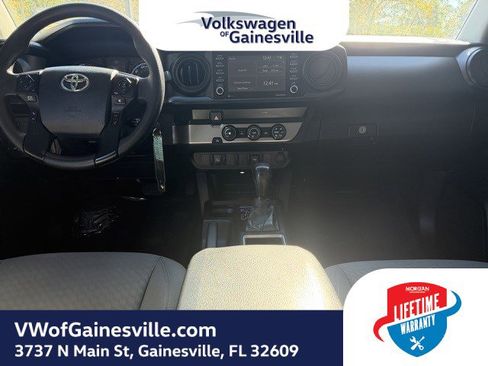 Used 2020 Toyota Tacoma SR image 10