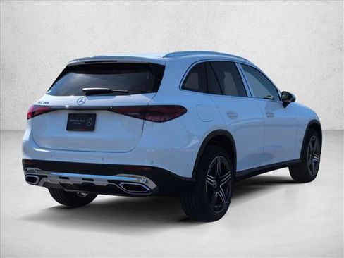 New 2026 Mercedes-Benz GLC 300 image 2