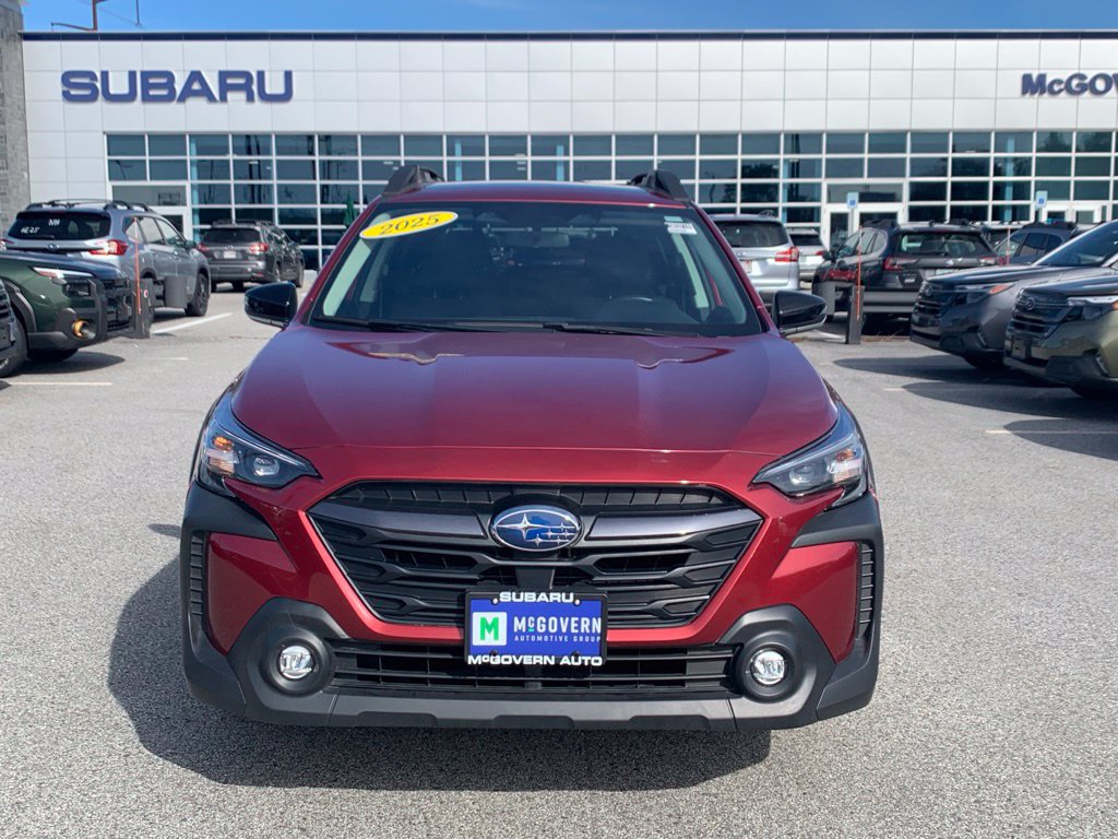 Used 2025 Subaru Outback Premium AWD/4WD image 3