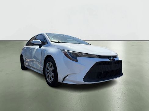 Used 2021 Toyota Corolla LE w/ Carpet Mat Package (TMS) image 4