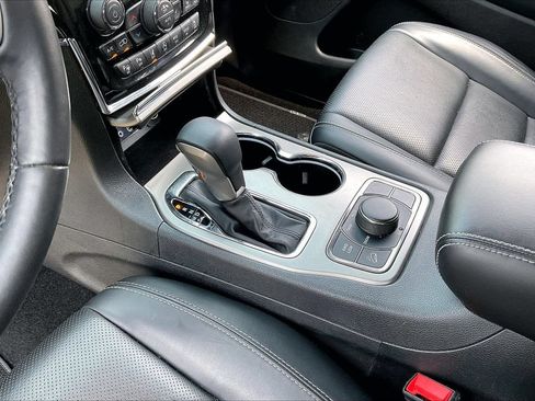 Certified 2021 Jeep Grand Cherokee Limited w/ Quick Order Package 28K 80th AWD/4WD image 32