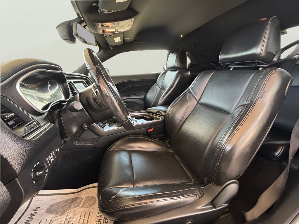 Used 2017 Dodge Challenger SXT Plus RWD image 6